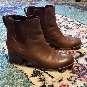 Naturalizer Chelsea Boots